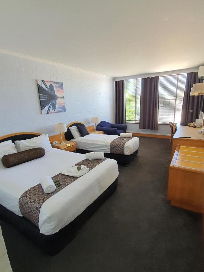 Capital Airport Motel Queanbeyan Bagian luar foto