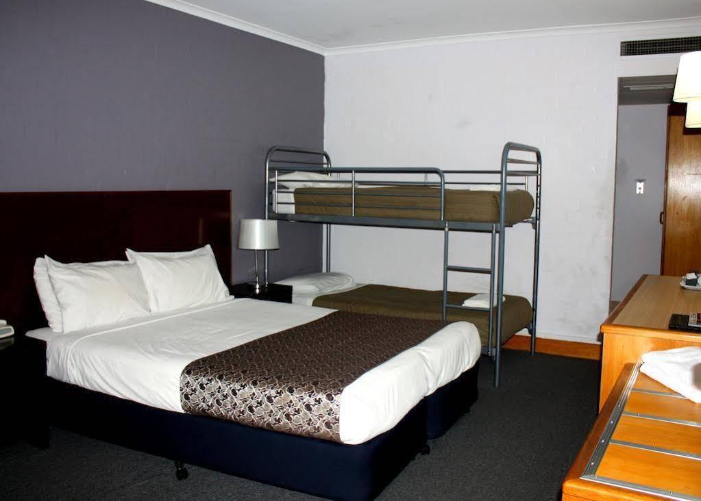 Capital Airport Motel Queanbeyan Bagian luar foto