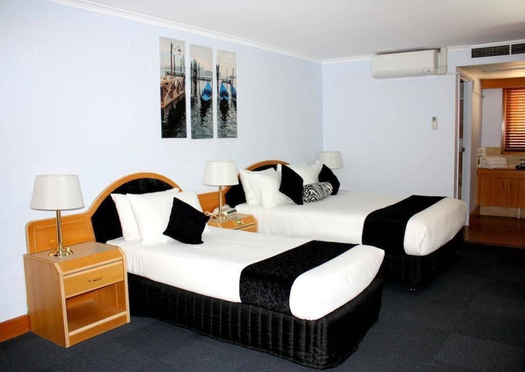 Capital Airport Motel Queanbeyan Bagian luar foto