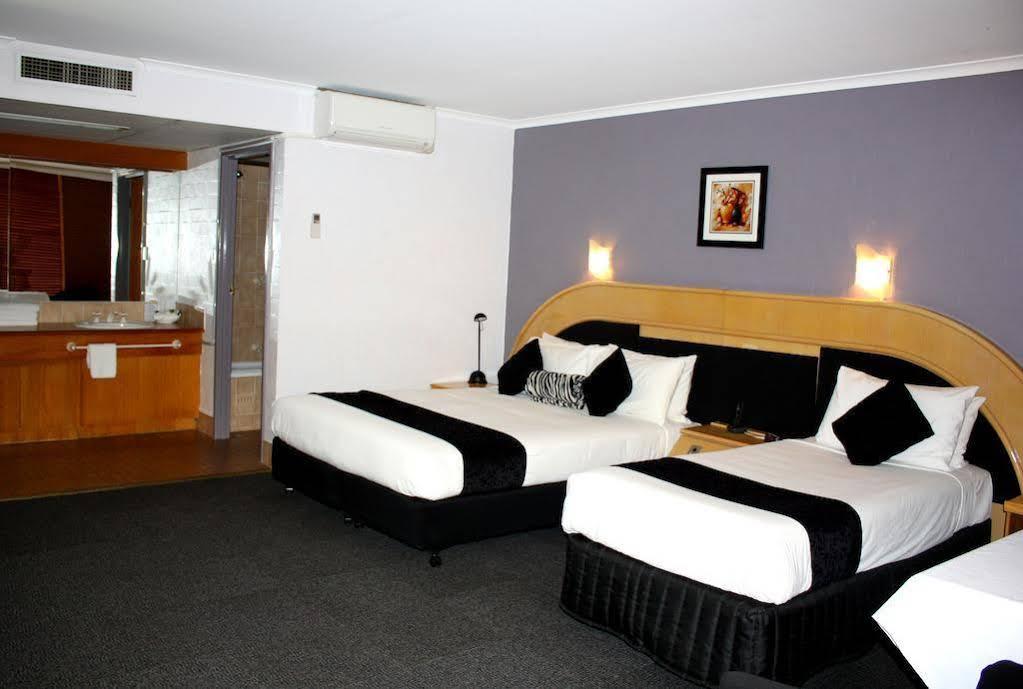 Capital Airport Motel Queanbeyan Bagian luar foto