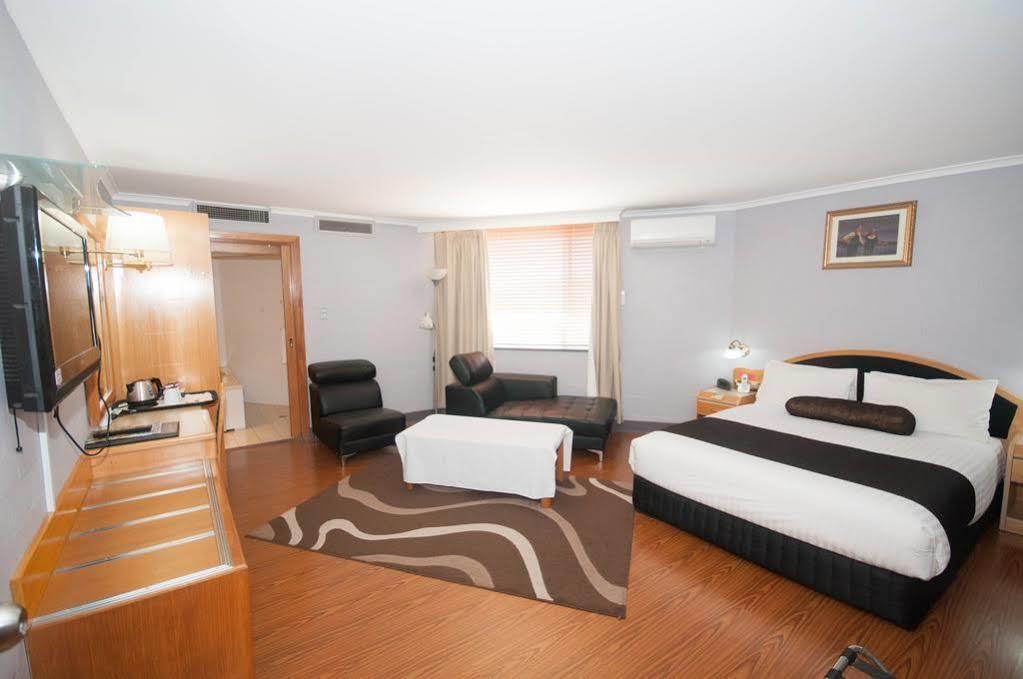 Capital Airport Motel Queanbeyan Bagian luar foto
